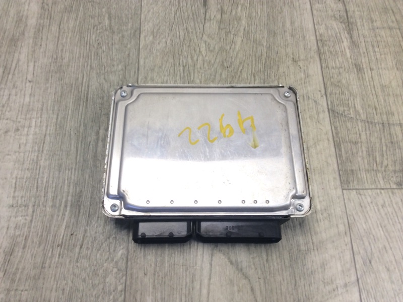 Блок керування двигуном PORSCHE CAYENNE 02-07 95561860200 — 3