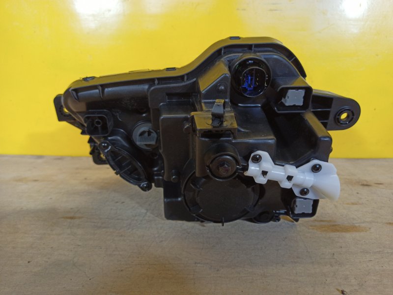 Фара ліва HYUNDAI TUCSON NX4  20- 92101N7020 — 4