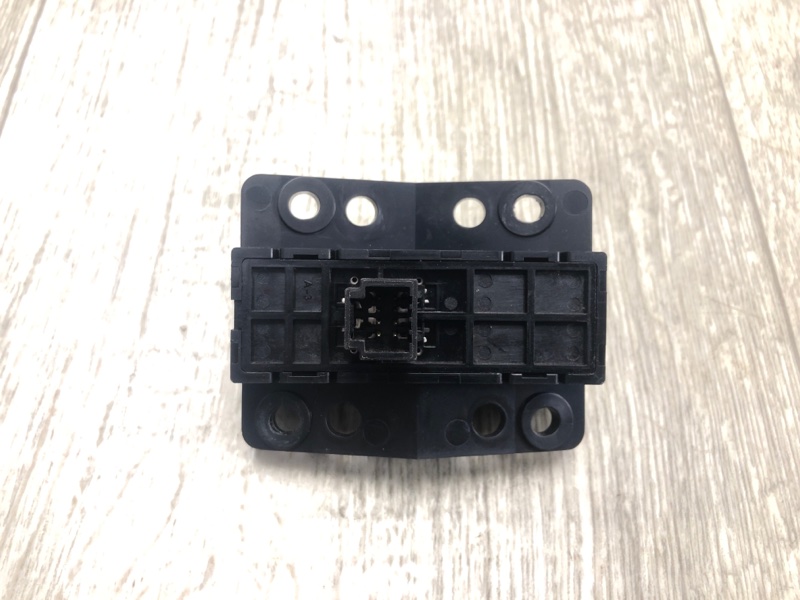 Блок керування круїз-контролем NISSAN QASHQAI/ROGUE SPORT 14- 25273-4BA0A — 2