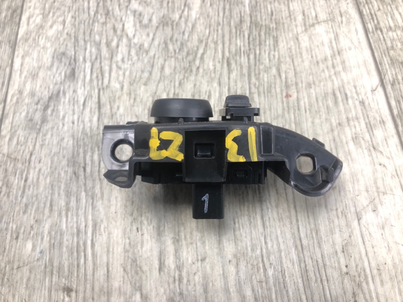 Блок керування дзеркалами NISSAN QASHQAI/ROGUE SPORT 14- 25570-3VA1A — 2