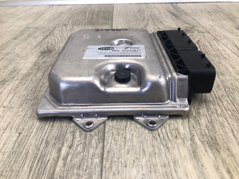 Блок керування двигуном FIAT 500L (330) 12-17 55252620 — 3