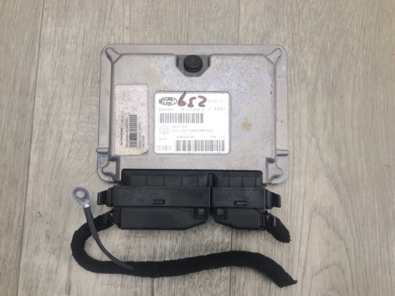 Блок керування АКПП FIAT 500L (330) 12-17 55257642