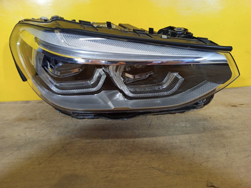 Фара права BMW X3 (G01/08/F97)  17–24 849682401