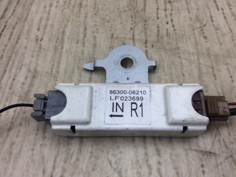 Антена TOYOTA CAMRY 70 17- 8630006210 — 2