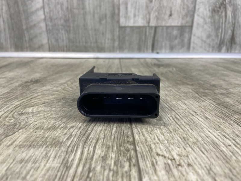 Блок електронний VOLKSWAGEN JETTA 05-10 5Q0 906 093 — 5