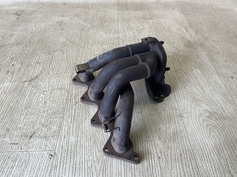 Колектор випускний MITSUBISHI CARISMA 95-04 MR204630