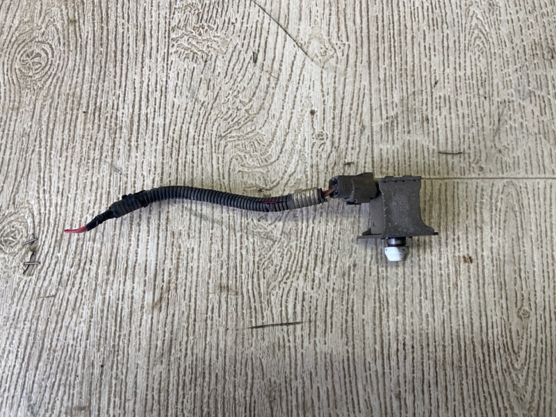 Клапан холостого ходу MITSUBISHI CARISMA 95-04 MD349808 — 2