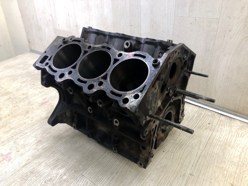 Блок двигуна TOYOTA LAND CRUISER 90 96-03 1140169577