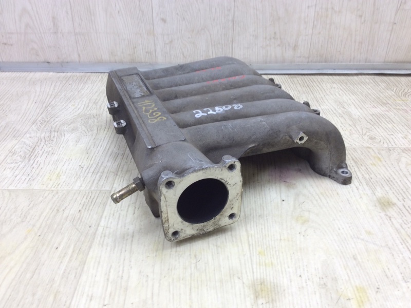 Колектор впускний MITSUBISHI GALANT 93-97 MD181928 — 3