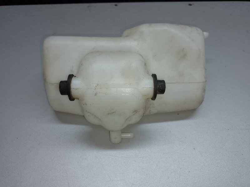 Бачок омивача MERCEDES E-CLASS W211 02-09 A 211 860 29 60 — 3