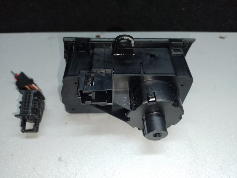 Блок керування освітленням MERCEDES E-CLASS W211 02-09 A 211 545 07 04 9116 — 2