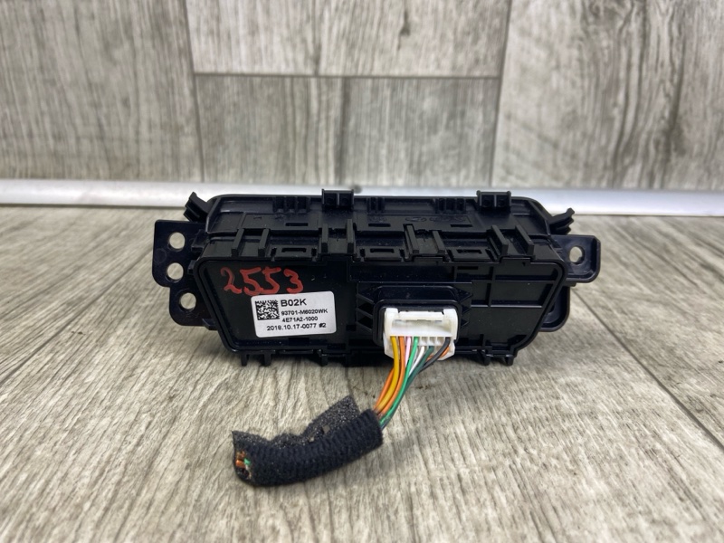 Блок кнопок торпедо KIA FORTE BD 18-21 93700M6020WK — 2
