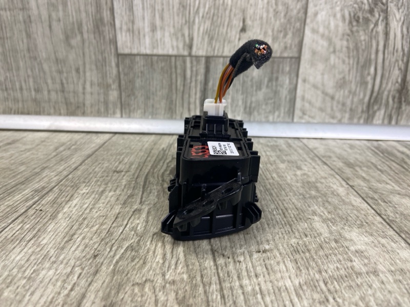 Блок кнопок торпедо KIA FORTE BD 18-21 93700M6020WK — 5