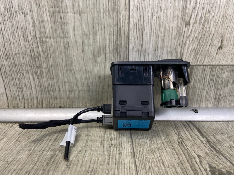 USB адаптер JEEP CHEROKEE 14- 68146071AC — 4