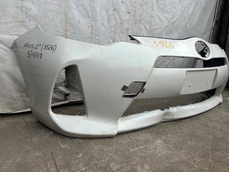 Бампер передній TOYOTA PRIUS C/AQUA 11-14 52119-52980 — 3