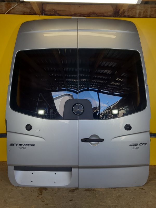 Двері задні MERCEDES SPRINTER  ( B906 ) 06- A 906 740 25 00 — 2