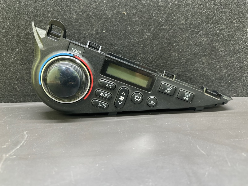 Блок керування піччю TOYOTA PRIUS C/AQUA 11-14 55900-52740