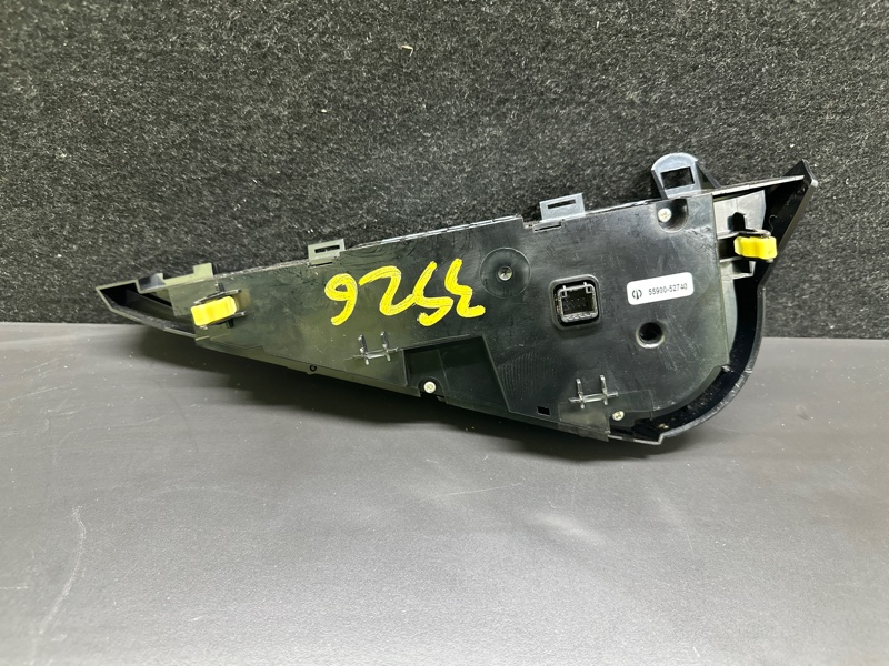 Блок керування піччю TOYOTA PRIUS C/AQUA 11-14 55900-52740 — 3