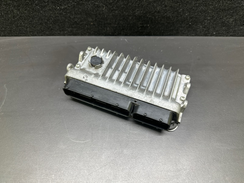 Блок керування двигуном TOYOTA PRIUS C/AQUA 11-14 89661-52U81 — 3