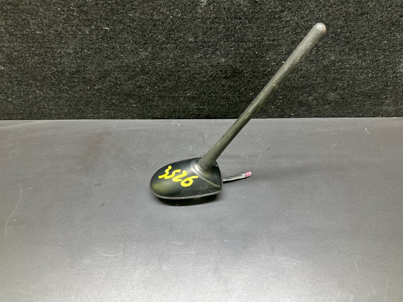 Антена TOYOTA PRIUS C/AQUA 11-14 86300-52550 — 2