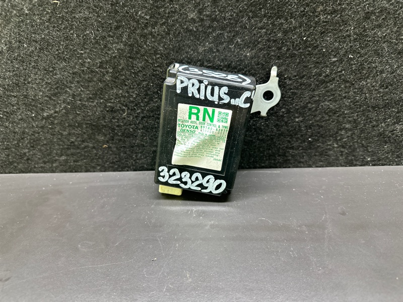 Блок керування центральним замком TOYOTA PRIUS C/AQUA 11-14 897A0-52030