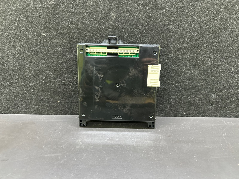 Блок комфорту TOYOTA PRIUS C/AQUA 11-14 89220-52521 — 2