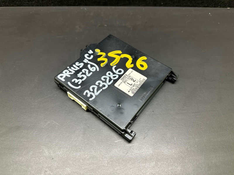 Блок комфорту TOYOTA PRIUS C/AQUA 11-14 89220-52521 — 3