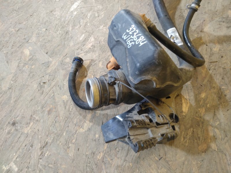 Горловина паливного бака MERCEDES M-CLASS W166 11-15 1664700089 — 5