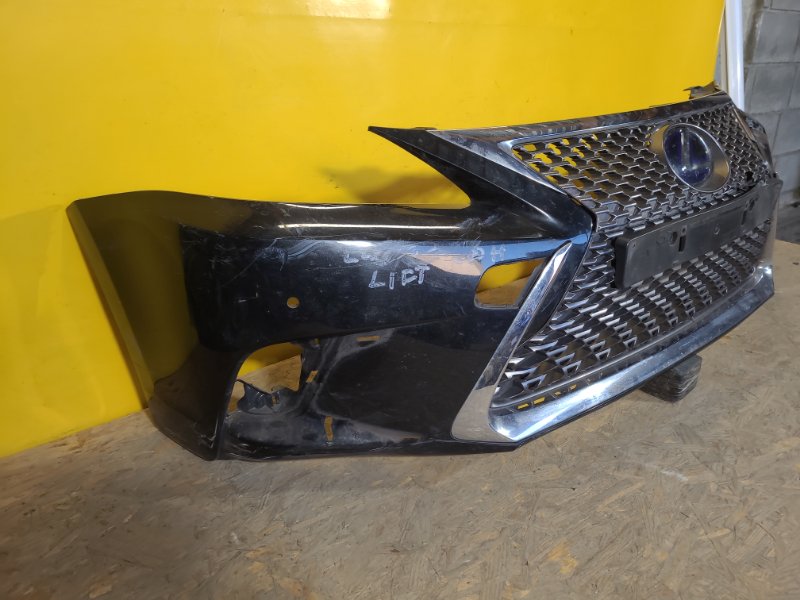 Бампер передній LEXUS CT200 17- 5211976250 — 5
