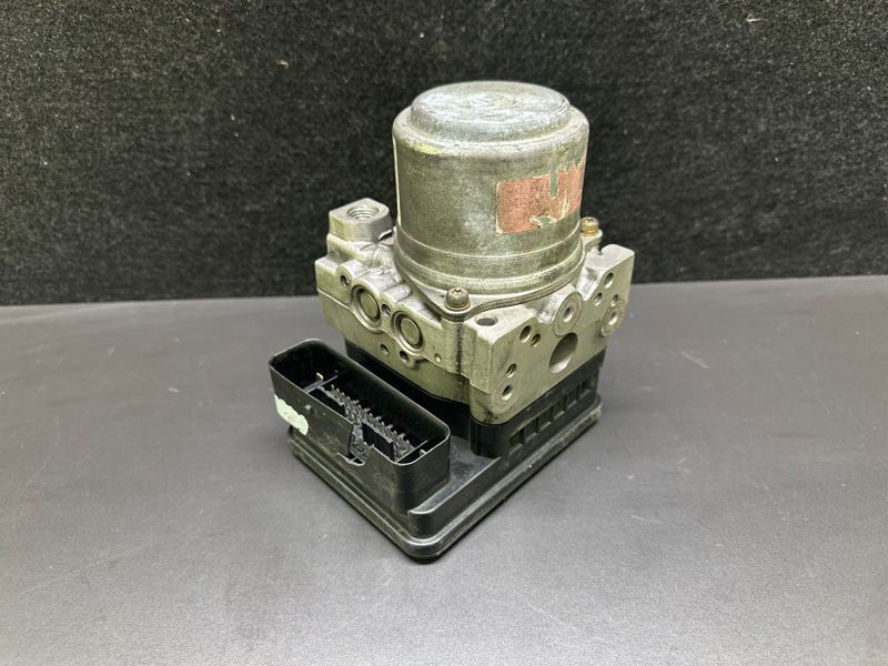 Блок антиблокувальної системи HONDA ACCORD COUPE 03-07 57110-SDB-023 — 2