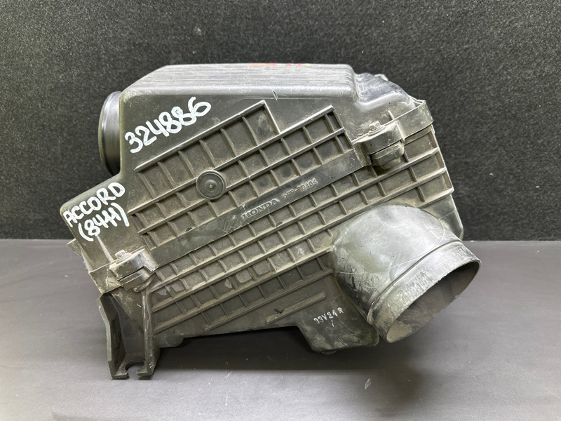 Корпус повітряного фільтра HONDA ACCORD COUPE 03-07 17244-RCA-S00