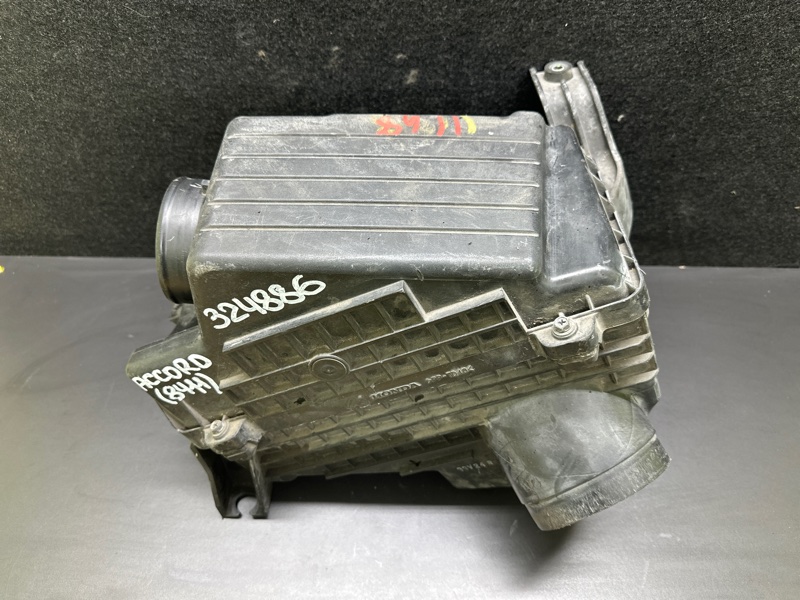 Корпус повітряного фільтра HONDA ACCORD COUPE 03-07 17244-RCA-S00 — 2
