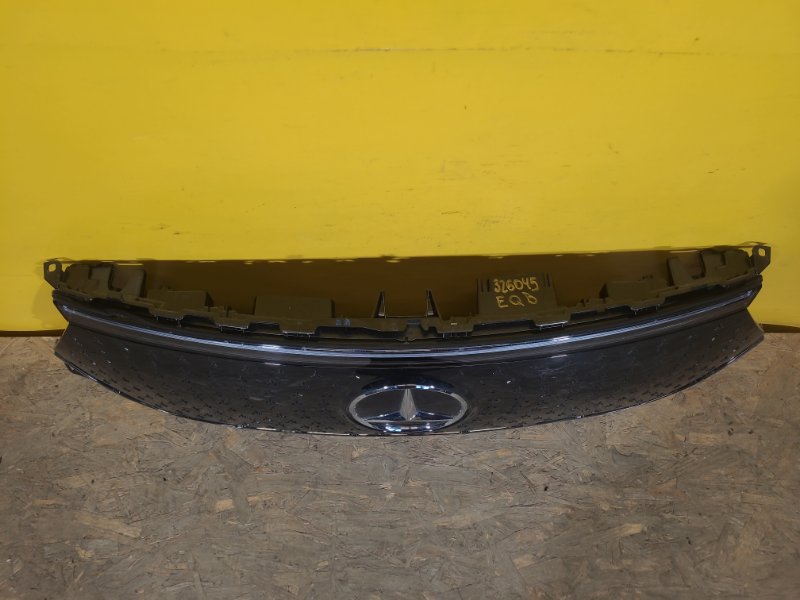 Решітка радіатора MERCEDES EQB (X243) 21-23 A2438885700 — 5