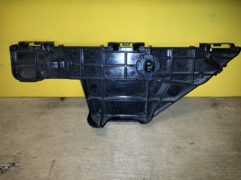 Кронштейн/кріплення заднього бампера ліве TOYOTA HIGHLANDER 07-13 5257648031 — 2