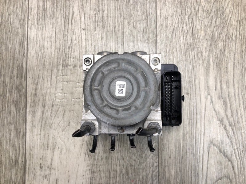 Блок антиблокувальної системи KIA FORTE BD 18-21 58910-M7200 — 5