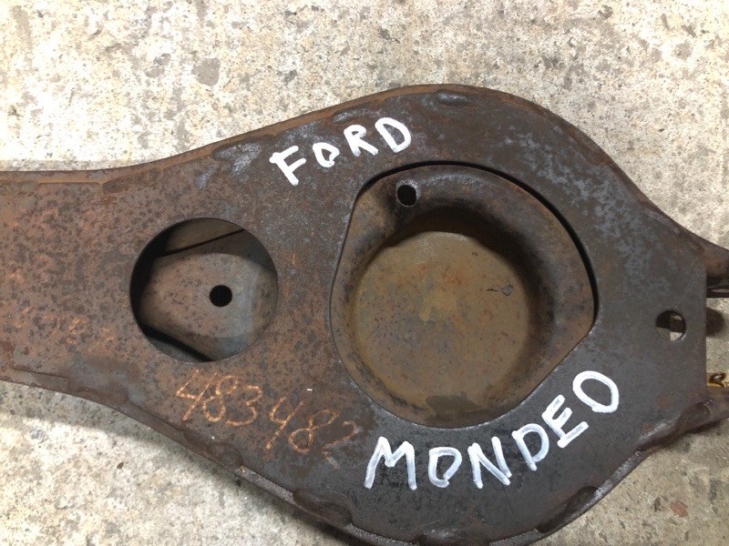 Важіль задньої підвіски нижній поперечний правий FORD MONDEO 00-07 1214290 — 2