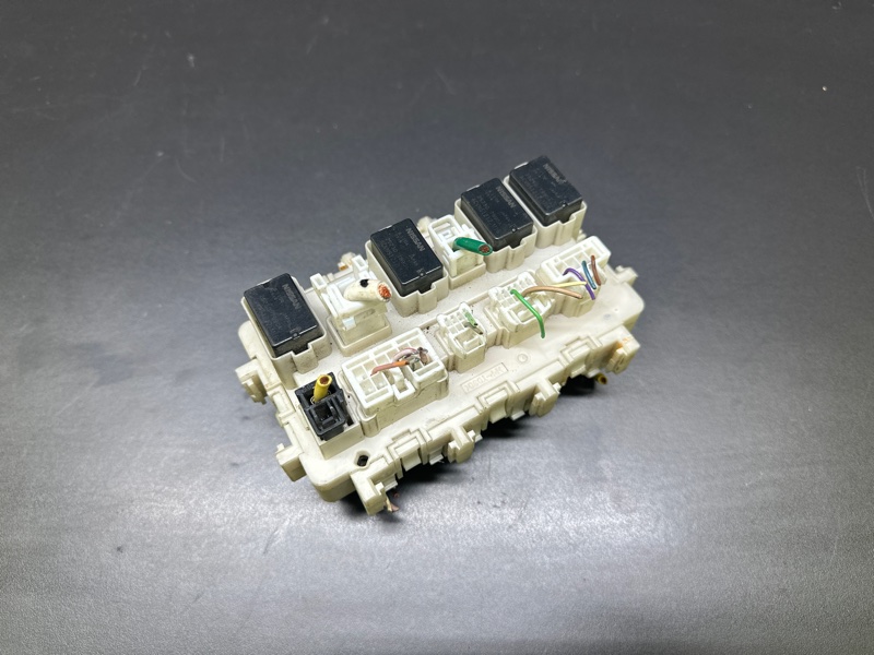 Блок запобіжників салон NISSAN ALTIMA 19- 24350-6CA0A — 3