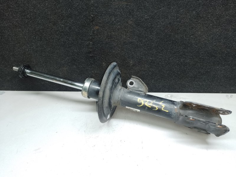 Амортизатор передній правий TOYOTA PRIUS C/AQUA 11-14 48510-52J30