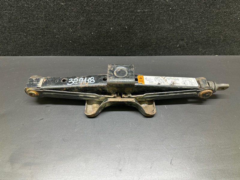 Домкрат FORD ESCAPE 00-06 5L8Z-17080-AC