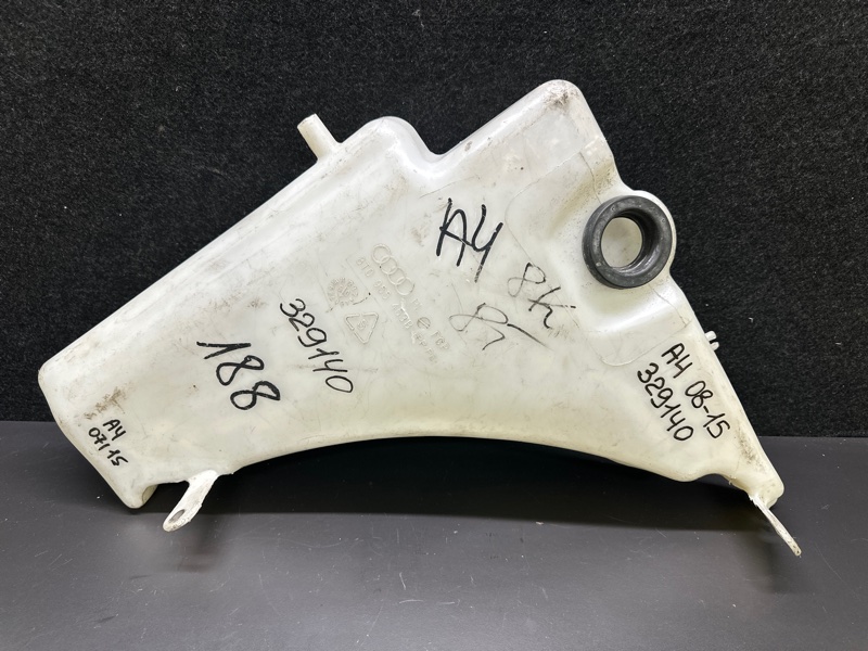 Бачок омивача AUDI A4 08-15 8T0 955 453 B
