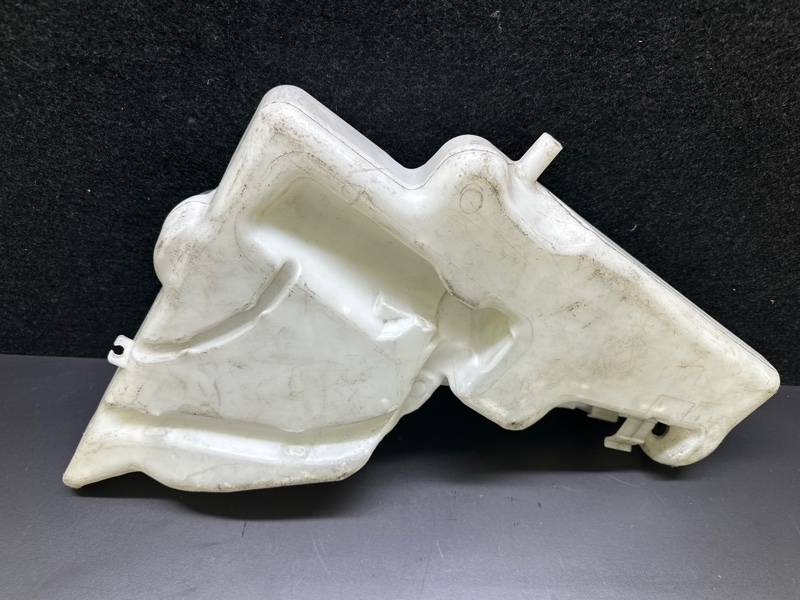 Бачок омивача AUDI A4 08-15 8T0 955 453 B — 4