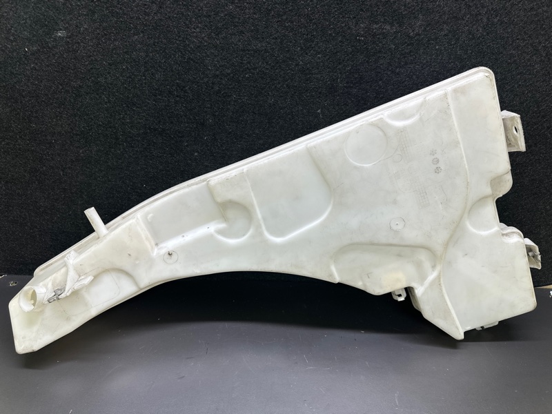 Бачок омивача BMW X5 (E70) 07-13 61 67 7 161 477 — 3