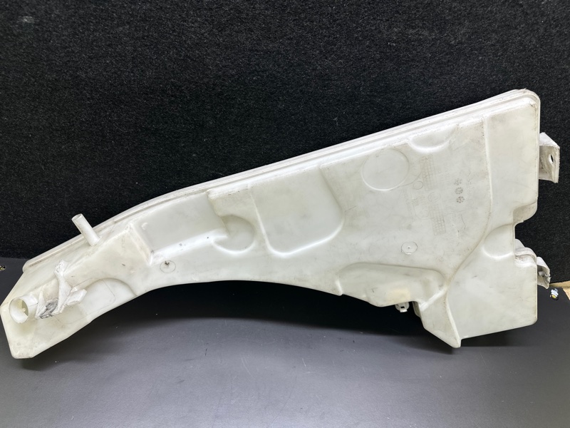 Бачок омивача BMW X5 (E70) 07-13 61 67 7 161 477 — 4