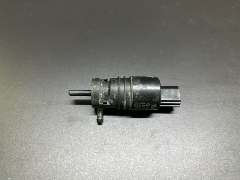 Насос омивача скла BMW 7 SERIES (F01-F04) 08-15 67 12 6 934 160 — 2