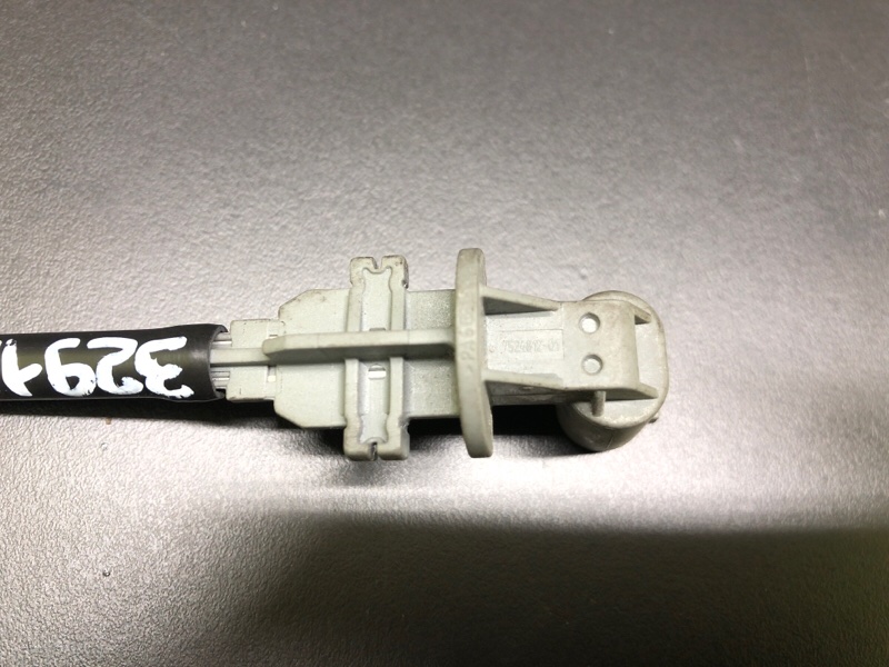 Датчик рівня бачка омивача BMW 7 SERIES (F01-F04) 08-15 17 13 7 553 919 — 4