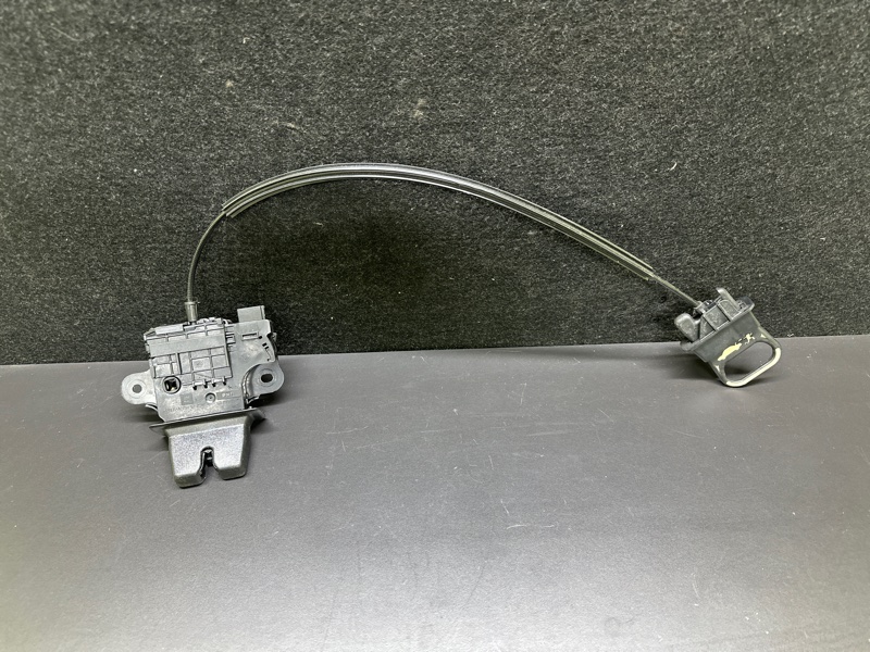 Замок кришки багажника CADILLAC CT5 19-24 13513995