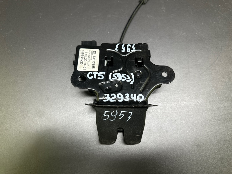 Замок кришки багажника CADILLAC CT5 19-24 13513995 — 3