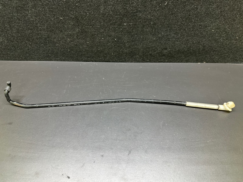 упор капота TOYOTA PRIUS C/AQUA 11-14 53440-52250