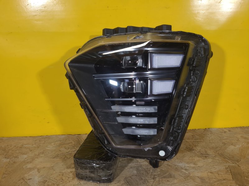 Фара ліва HYUNDAI KONA SX2  23- BE92161110