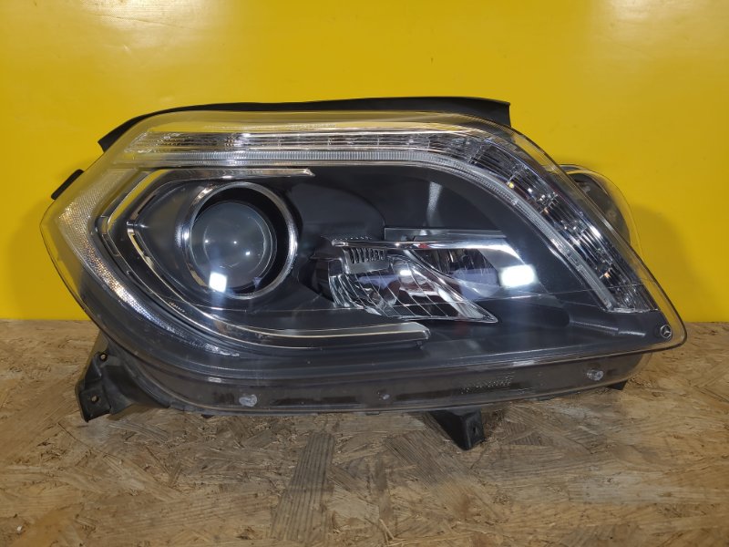 Фара права MERCEDES GLS-CLASS X166 16-19 A1668204159